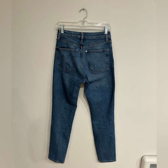 H&M Slim Straight Ultra High Rise 90s Style Jeans Sz 4 - Picture 9 of 9